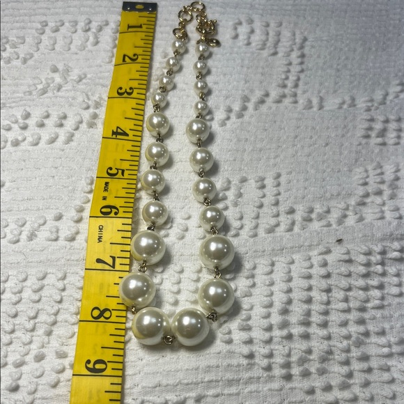J. Crew Classic White/Gold Tone Fauk Pearl Necklace - Picture 3 of 3
